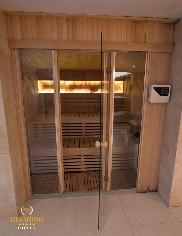 Hotel Diamond Prishtina Laplje Selo Zewnętrze zdjęcie A modern Finnish sauna