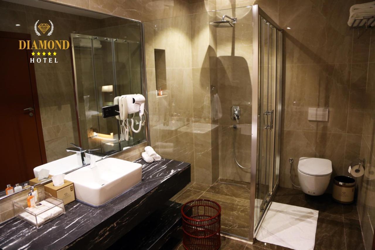 Hotel Diamond Prishtina Laplje Selo Zewnętrze zdjęcie Diamond Hotel, Bathroom